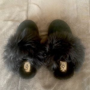 New worn UGG slippers size 8!